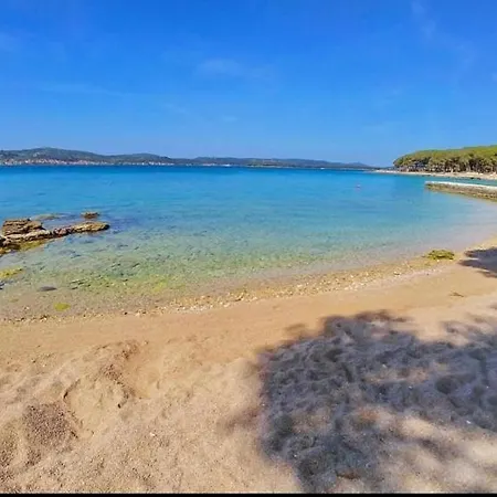 キャンプ場 Lunabay Biograd Mobile ビオグラード・ナ・モル
