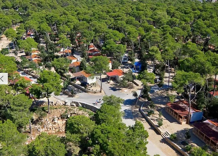 אתר קמפינג Lunabay Biograd Mobile *