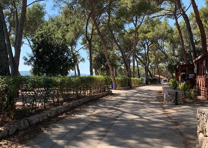 Lunabay Biograd Mobile אתר קמפינג *