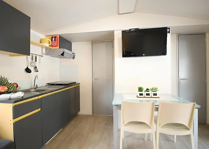 Lunabay Biograd Mobile אתר קמפינג ביוגראד נה מורו